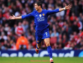 世俱杯直播-摄影师眼中的世俱杯：捕捉赛场最动人瞬间