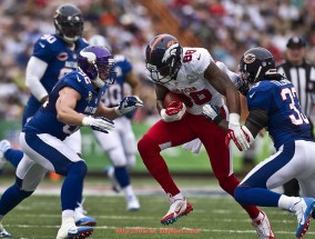 世俱杯直播-篮球比赛中“接球即投稳定性”是否与训练中反复模拟角度相关